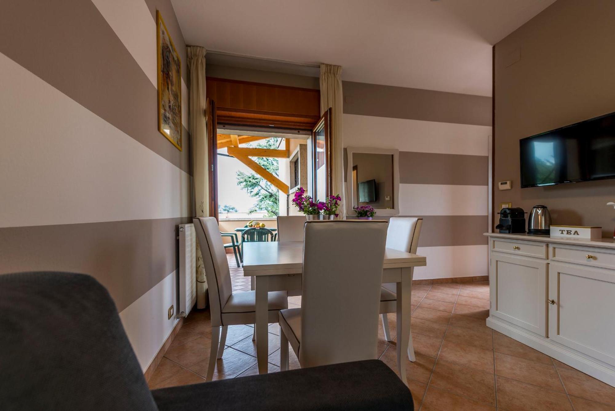 Italianflat - Peschiera Residence Песк'єра-дель-Гарда Екстер'єр фото